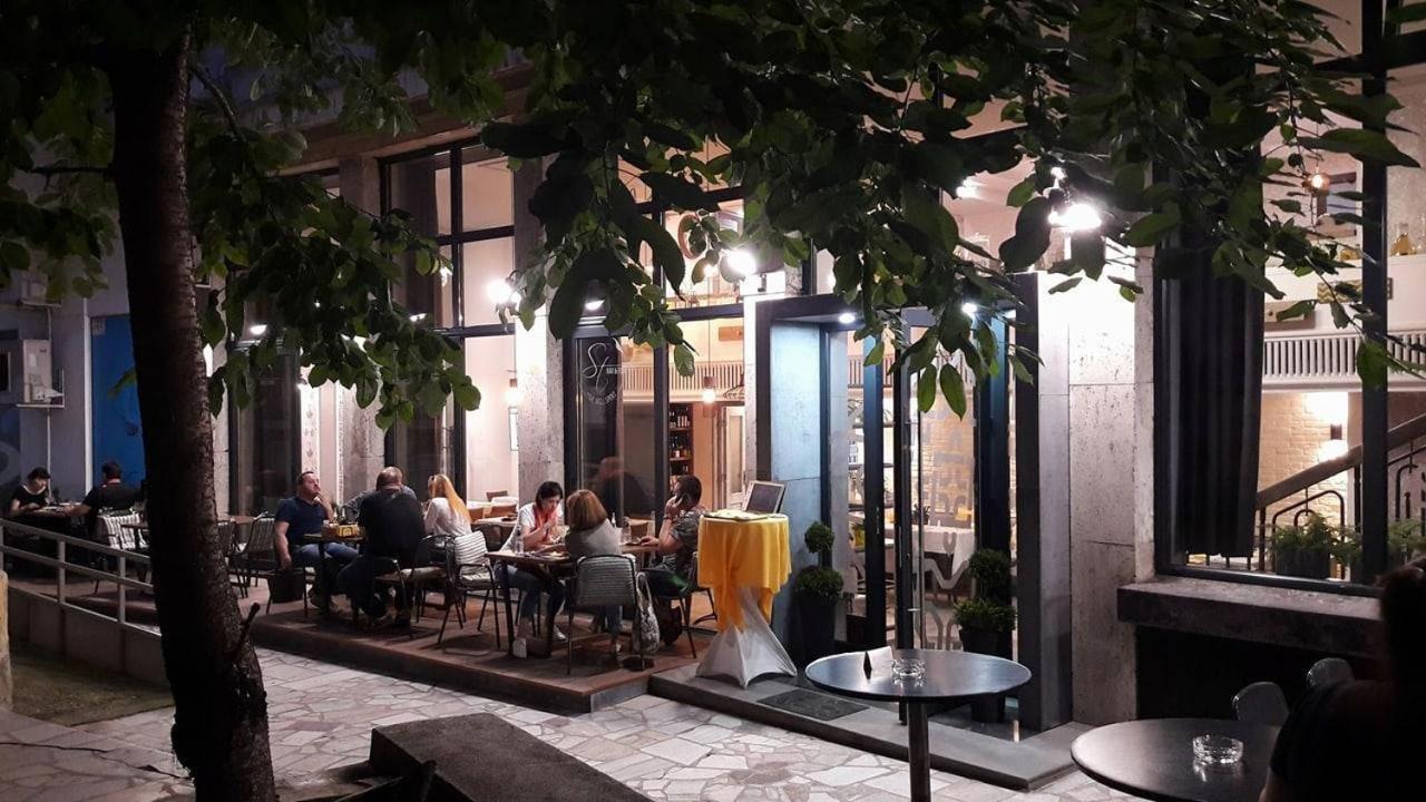 锦绣鲁塞酒店 外观 照片